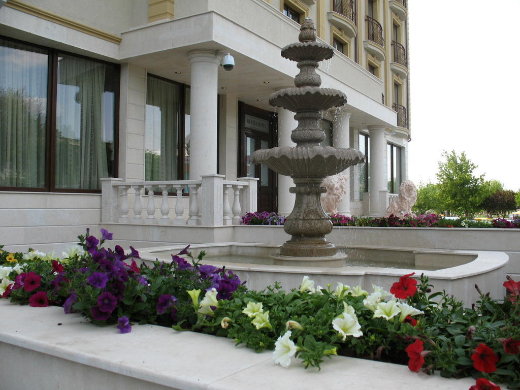 Hestia Hotel Calarasi  Exterior photo